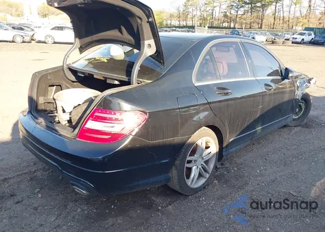 2012 Mercedes-Benz C 300 Luxury 4Matic/Sport 4Matic from USA, damaged, VIN WDDGF8BB7CR198950